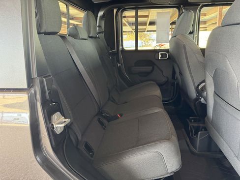 New 2026 Jeep Gladiator Sport AWD/4WD image 33