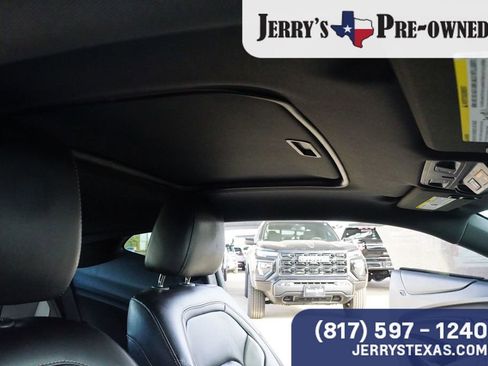 Used 2019 Chevrolet Camaro LT w/ RS Package image 21