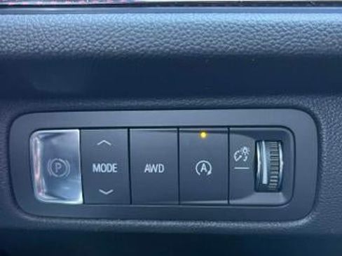 Used 2025 Chevrolet Traverse RS w/ LPO, Floor Liner Package image 16