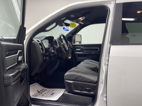 Used 2024 RAM 2500 Big Horn AWD/4WD image 2