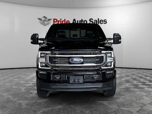 Used 2022 Ford F250 Platinum image 2