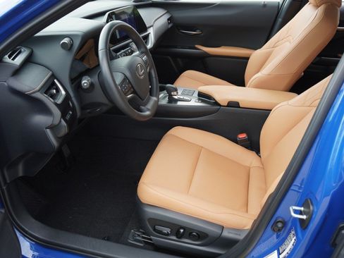 Certified 2025 Lexus UX 300h FWD w/ Accessory Package (Z1) image 13