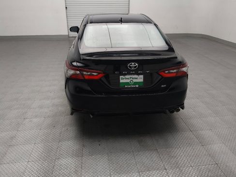 Used 2021 Toyota Camry SE image 6
