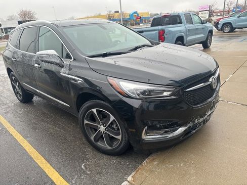 Used 2021 Buick Enclave Essence w/ Sport Touring Edition image 4