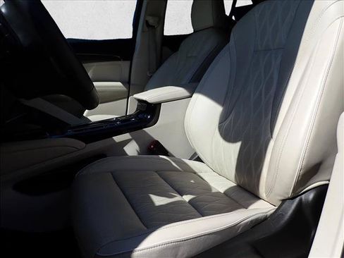 Used 2023 Buick Envision Avenir AWD/4WD image 15