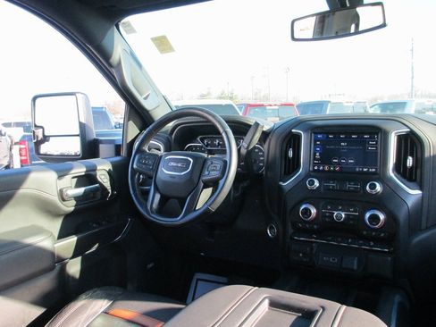 Certified 2022 GMC Sierra 2500 AT4 w/ AT4 Preferred Package image 27