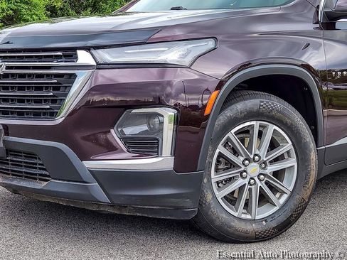 Used 2022 Chevrolet Traverse LT FWD image 3