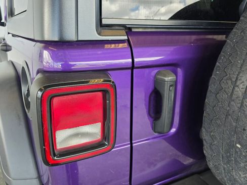 Used 2023 Jeep Wrangler Unlimited Sport AWD/4WD image 31