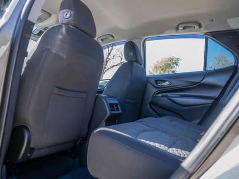 Used 2019 Chevrolet Equinox LT image 18