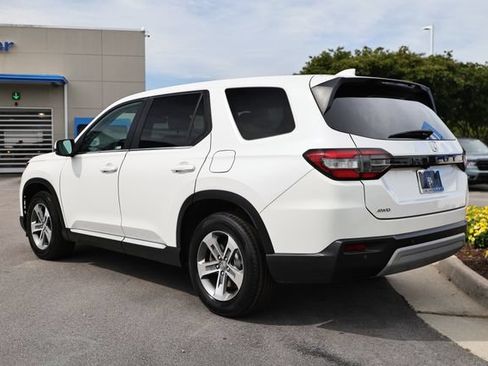 Used 2023 Honda Pilot EX-L image 7