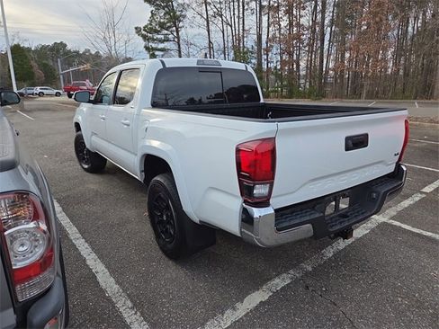 Used 2022 Toyota Tacoma SR5 image 5