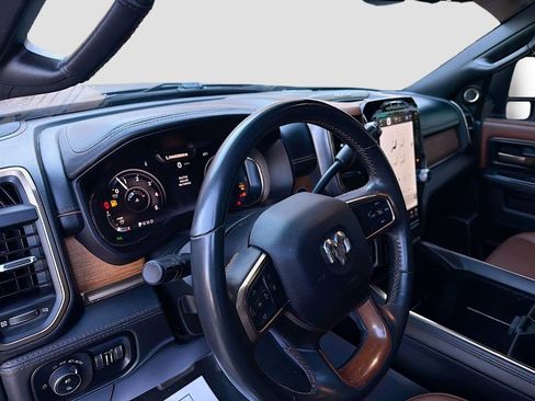 Used 2024 RAM 3500 Limited image 9