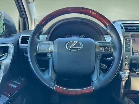 Used 2011 Lexus GX 460 w/ Comfort Plus Pkg AWD/4WD image 21
