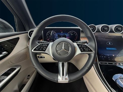 Used 2024 Mercedes-Benz GLC 300 4MATIC image 13