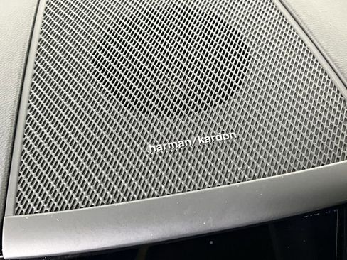 Used 2021 Volvo XC60 T8 R-Design w/ Protection Package Premier image 12