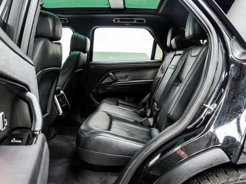 Used 2025 Land Rover Range Rover Sport SE image 39