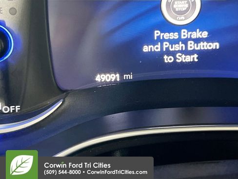 Used 2018 Chrysler Pacifica Limited w/ Advanced Safetytec Group image 2