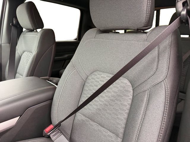 New 2026 RAM 1500 Express AWD/4WD image 18