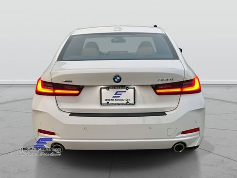 Used 2024 BMW 330i xDrive Sedan w/ Premium Package image 6