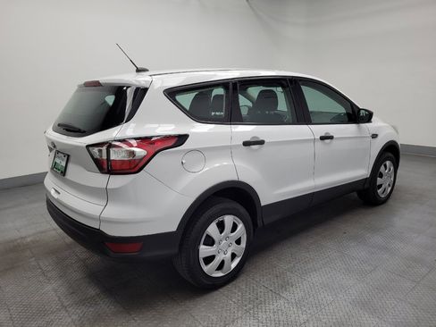 Used 2017 Ford Escape S image 10