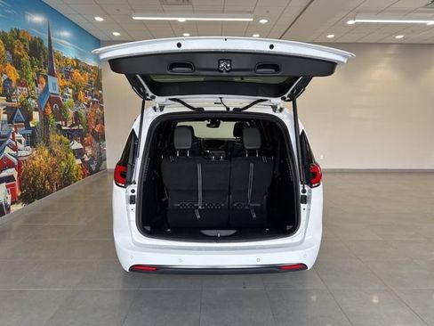 New 2026 Chrysler Pacifica Limited w/ S Appearance Package image 44