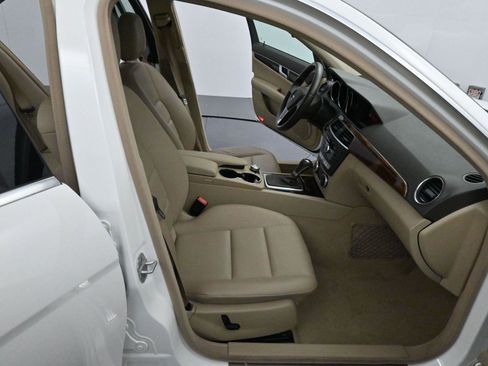 Used 2014 Mercedes-Benz C 250 Luxury image 25