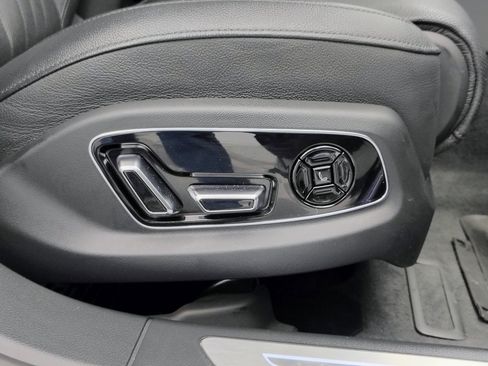 Used 2021 Audi A8 L 3.0T w/ Executive Plus Package image 32