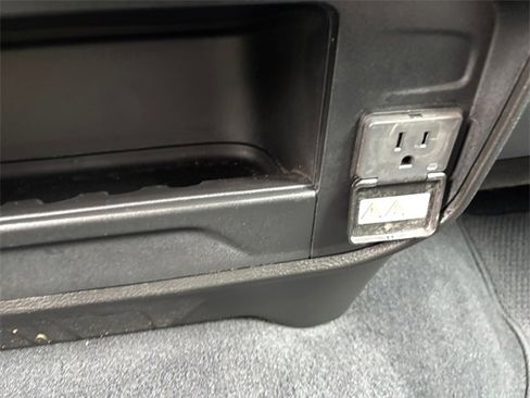 Used 2024 RAM 2500 Laramie w/ Safety Group image 26