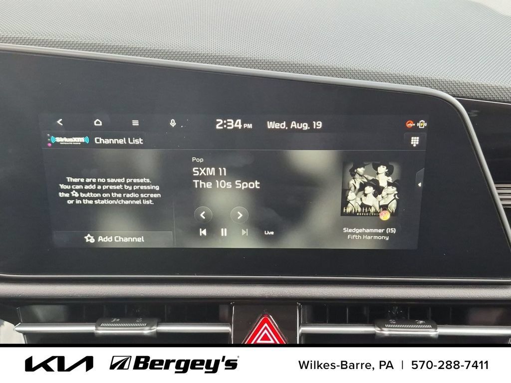 Certified 2025 Kia Niro EX w/ EX Cold Weather Package FWD image 18