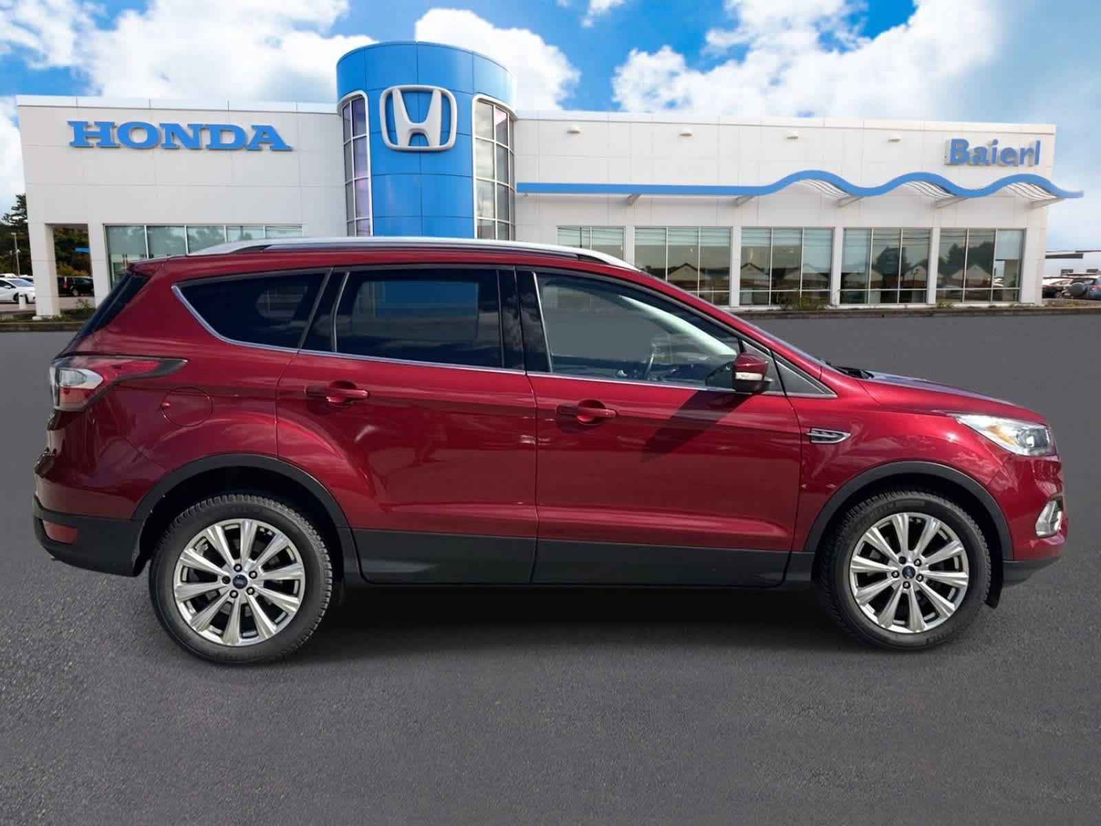 Used 2017 Ford Escape Titanium FWD image 6