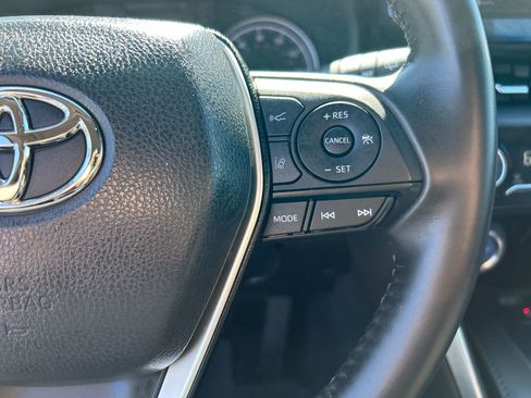 Used 2021 Toyota Venza LE image 21