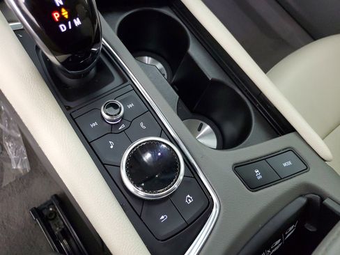 Used 2021 Cadillac XT6 Premium Luxury image 38