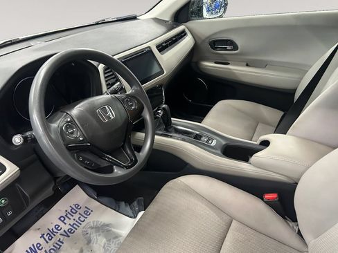 Used 2018 Honda HR-V EX image 10