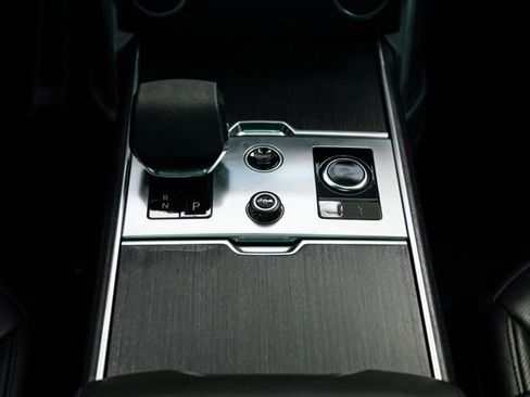 Used 2023 Land Rover Range Rover Autobiography image 18