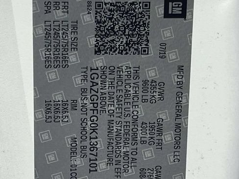 Used 2019 Chevrolet Express 3500 LT w/ LT Preferred Equipment Group RWD image 19