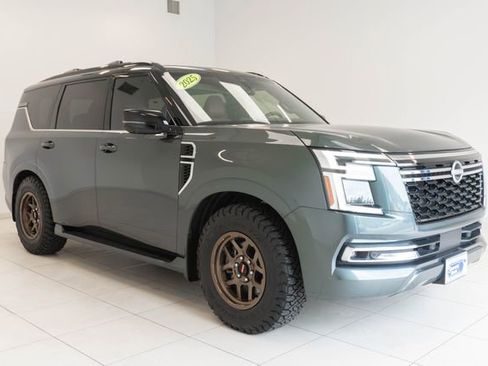 Used 2025 Nissan Armada Platinum Reserve AWD/4WD image 7