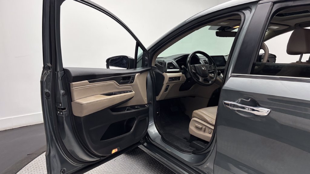 Used 2019 Honda Odyssey Touring image 16