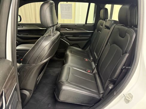 Used 2024 Jeep Grand Cherokee Limited 4xe AWD/4WD image 16