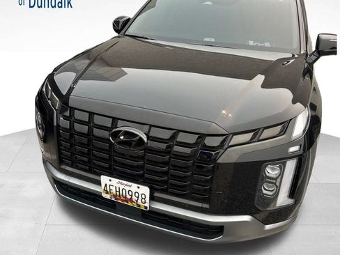 Used 2023 Hyundai Palisade SEL w/ Premium Package AWD/4WD image 3