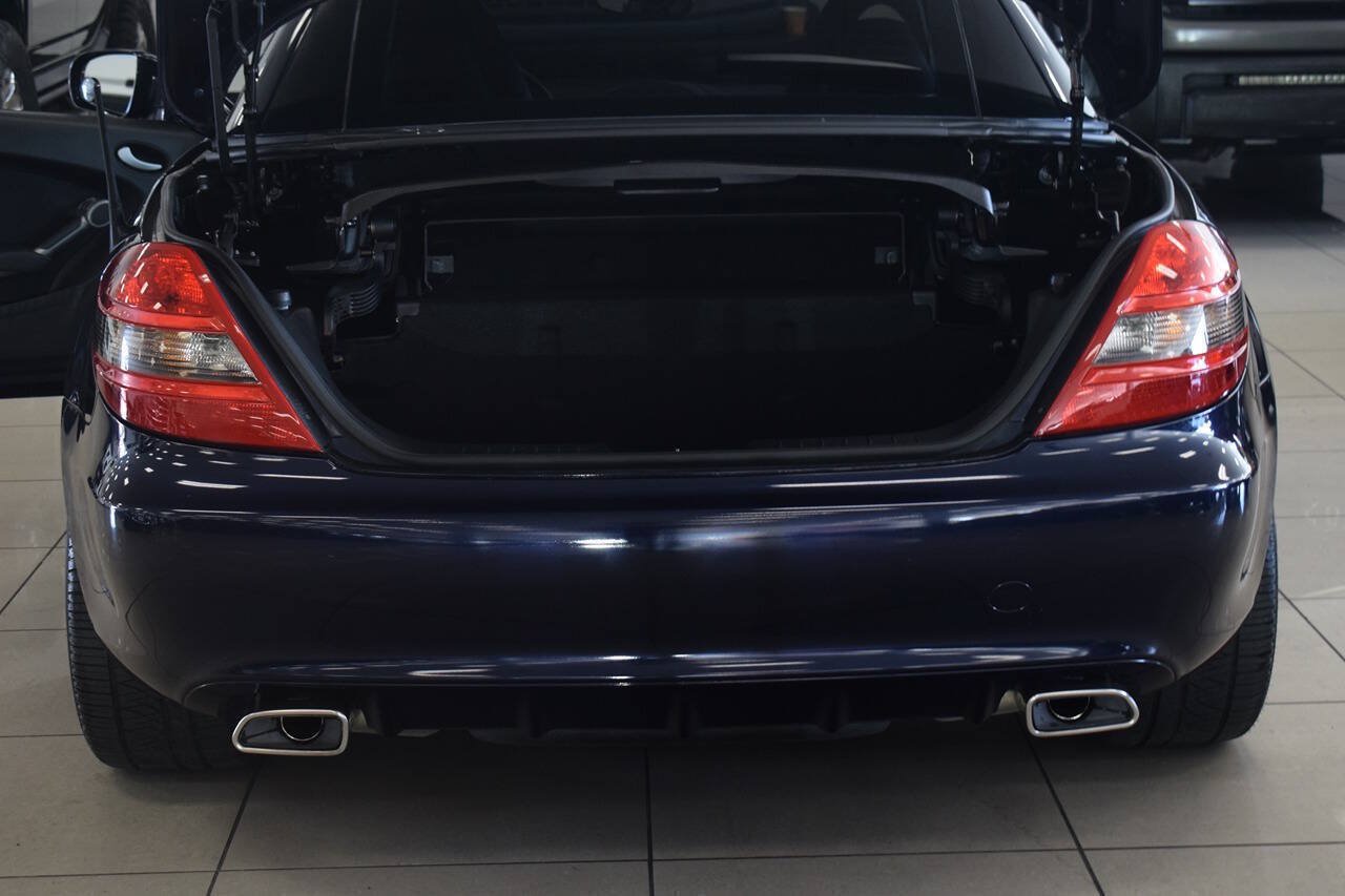 Used 2009 Mercedes-Benz SLK 300 image 13