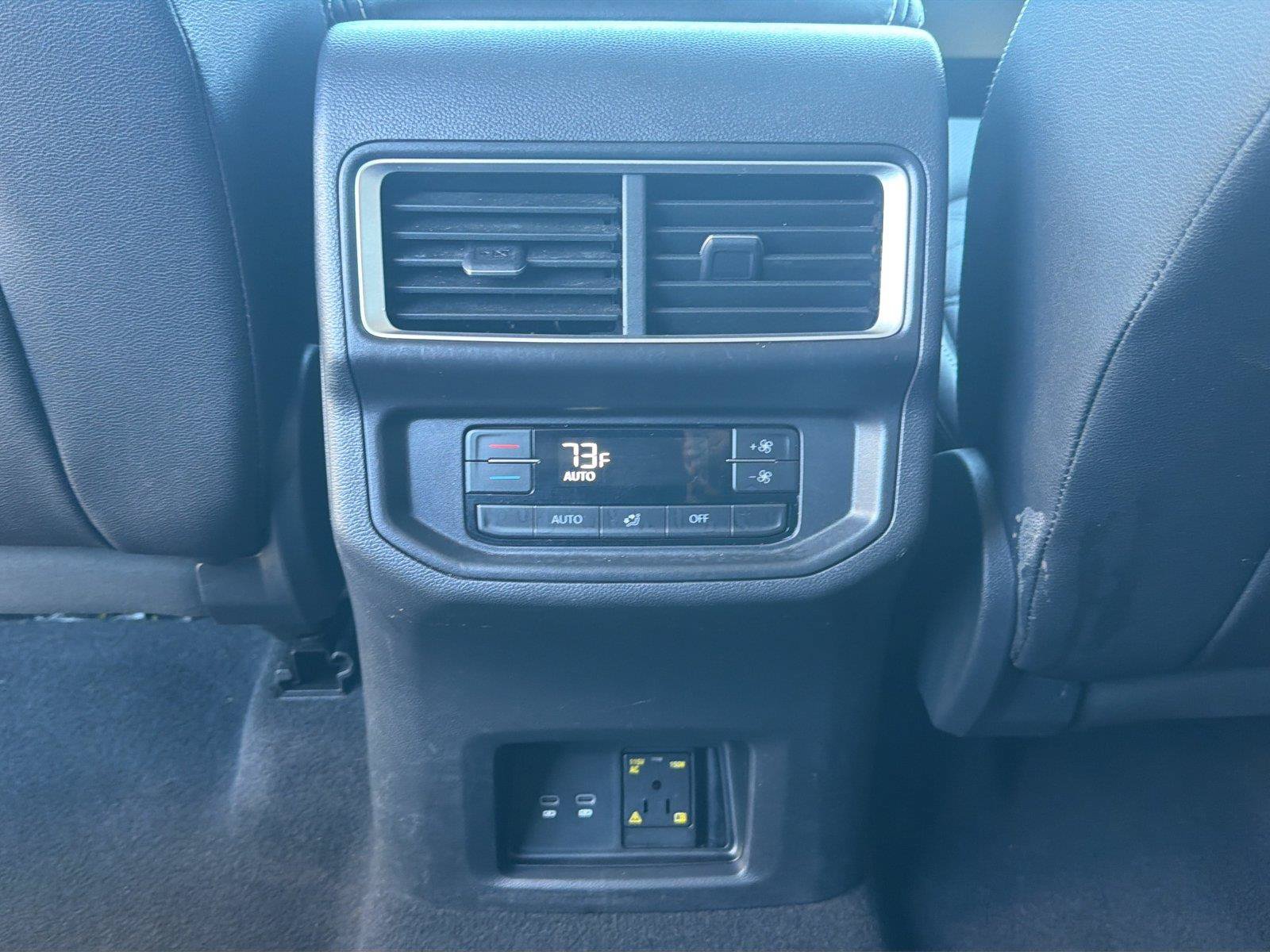 Used 2025 Volkswagen Atlas SE AWD/4WD image 37