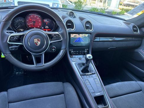 Used 2025 Porsche 718 Cayman GTS image 11