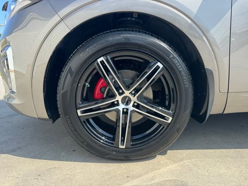 Used 2019 Kia Sorento SX FWD image 31