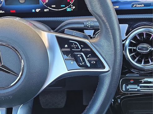 Used 2025 Mercedes-Benz CLA 250 image 20