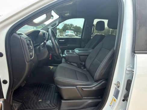 Used 2023 Chevrolet Silverado 2500 LT AWD/4WD image 10