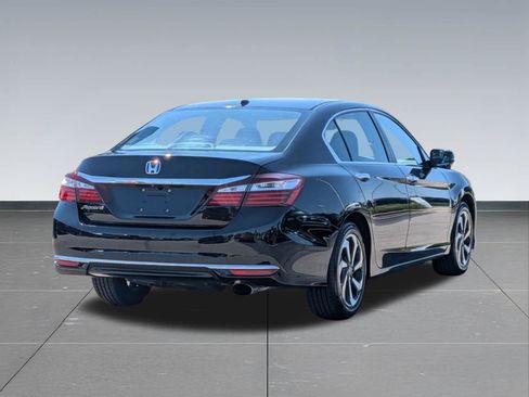 Certified 2017 Honda Accord EX-L image 5