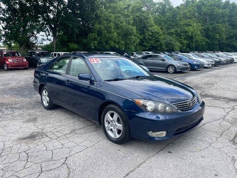 Used 2005 Toyota Camry LE FWD image 17