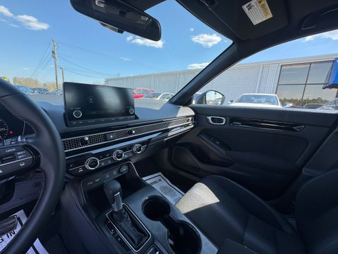 Used 2026 Honda Civic Sport image 17