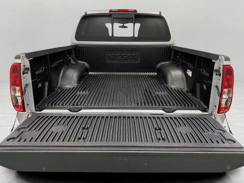 Used 2021 Nissan Frontier SV w/ SV Utility Package AWD/4WD image 7