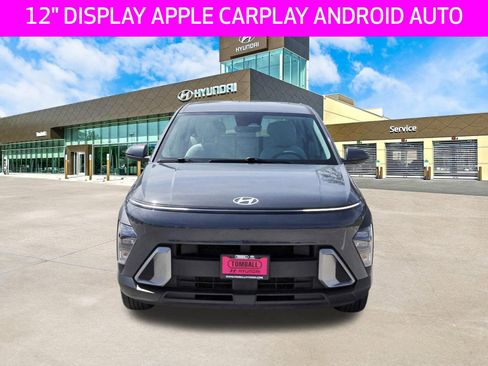 Used 2024 Hyundai Kona SE image 2